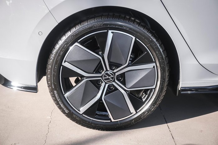 2025 Volkswagen Golf 110TSI R-Line