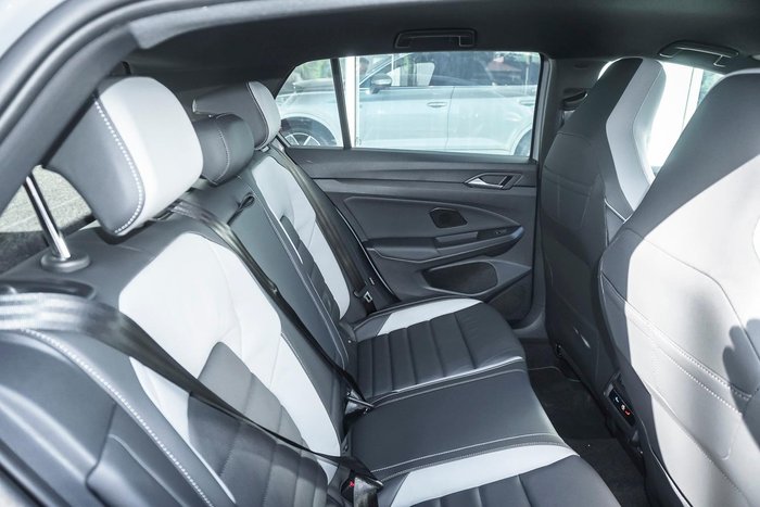 2025 Volkswagen Golf 110TSI R-Line