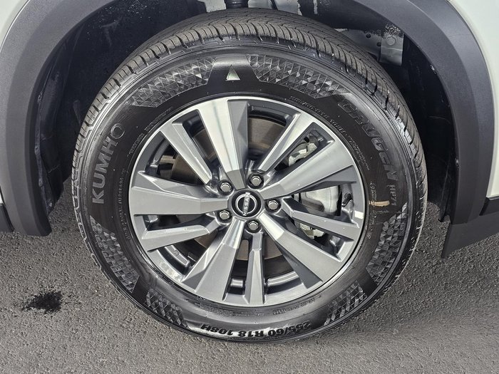 2024 Nissan Pathfinder Ti