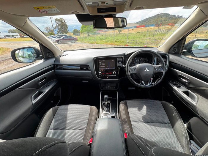 2021 Mitsubishi Outlander ES