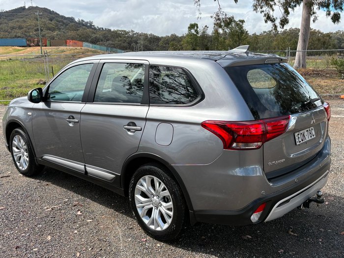 2021 Mitsubishi Outlander ES