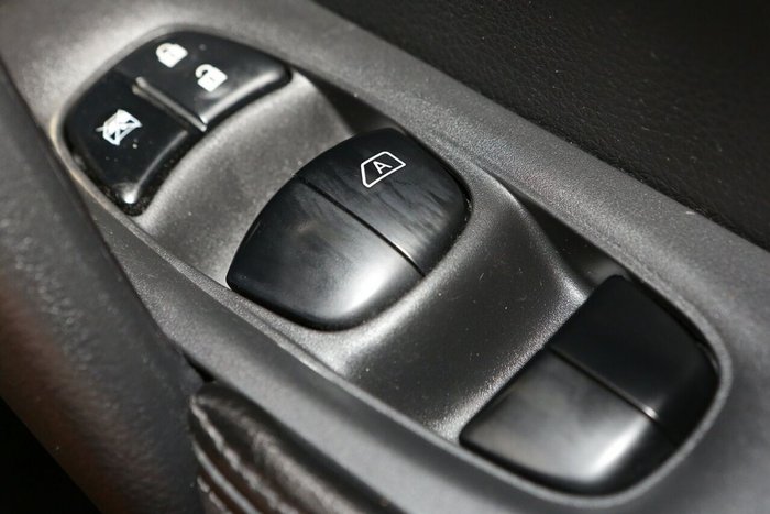 2014 Nissan X-TRAIL ST