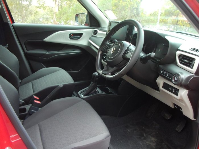 2025 Suzuki Swift Hybrid Plus