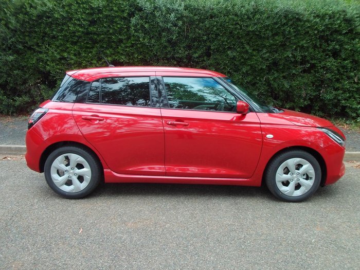 2025 Suzuki Swift Hybrid Plus