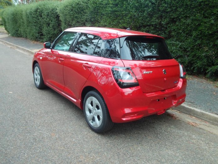 2025 Suzuki Swift Hybrid Plus