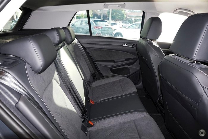 2025 Volkswagen Golf 110TSI Style