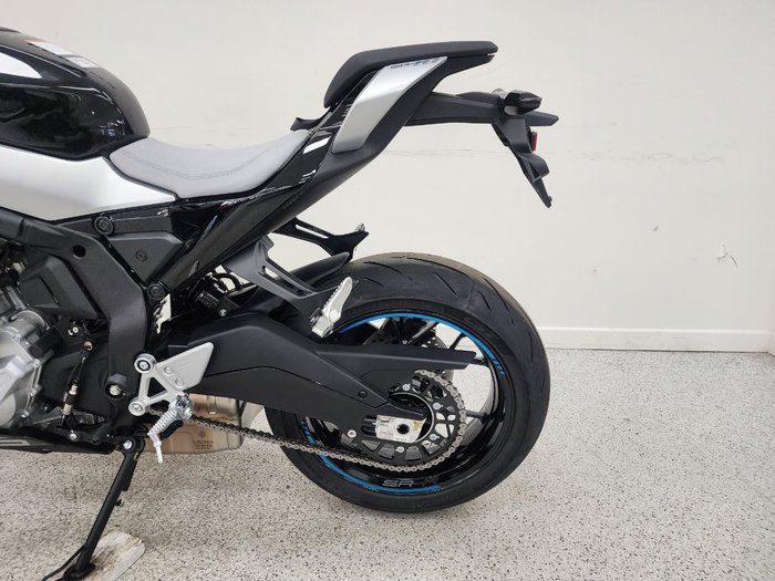 2025 CFMOTO 2025 CF Moto 675CC 675SR-R ABS Road NEBULA BLACK