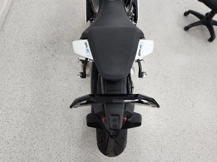 2025 CFMOTO 2025 CF Moto 675CC 675SR-R ABS Road NEBULA WHITE