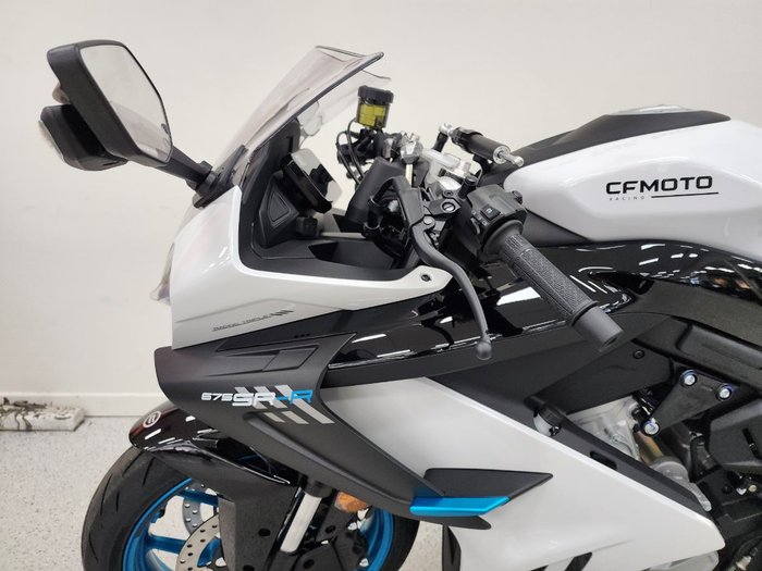 2025 CFMOTO 2025 CF Moto 675CC 675SR-R ABS Road NEBULA WHITE