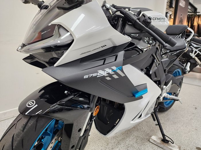 2025 CFMOTO 2025 CF Moto 675CC 675SR-R ABS Road NEBULA WHITE