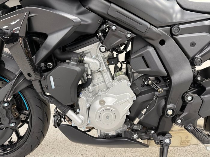 2025 CFMOTO 2025 CF Moto 675CC 675NK ABS Road Aerolite Grey