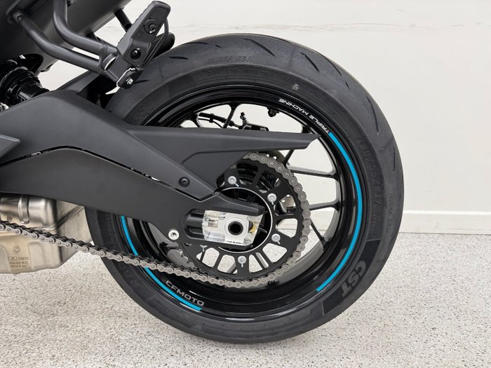 2025 CFMOTO 2025 CF Moto 675CC 675NK ABS Road Aerolite Grey