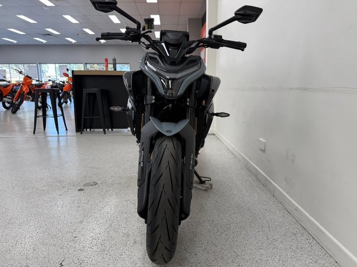 2025 CFMOTO 2025 CF Moto 675CC 675NK ABS Road Aerolite Grey