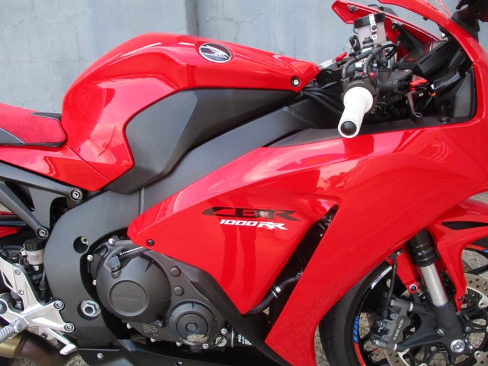 2015 Honda CBR1000RR (FIREBLADE) RED