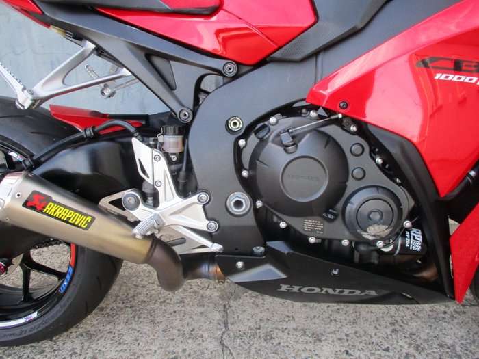 2015 Honda CBR1000RR (FIREBLADE) RED