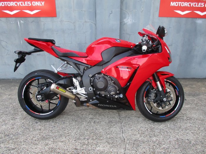 2015 Honda CBR1000RR (FIREBLADE) RED