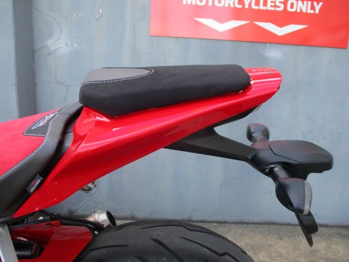 2015 Honda CBR1000RR (FIREBLADE) RED