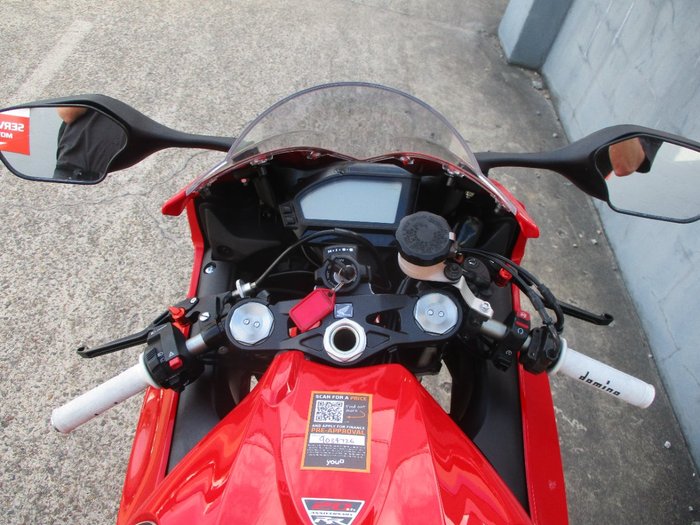 2015 Honda CBR1000RR (FIREBLADE) RED