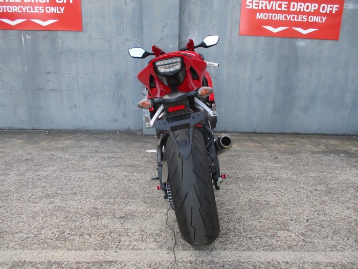 2015 Honda CBR1000RR (FIREBLADE) RED