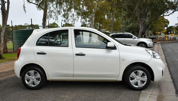 2016 Nissan Micra ST