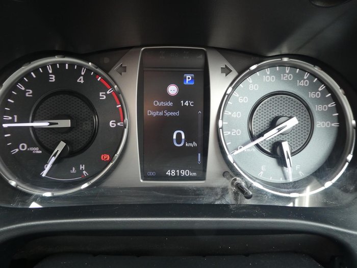 2023 Toyota Hilux SR