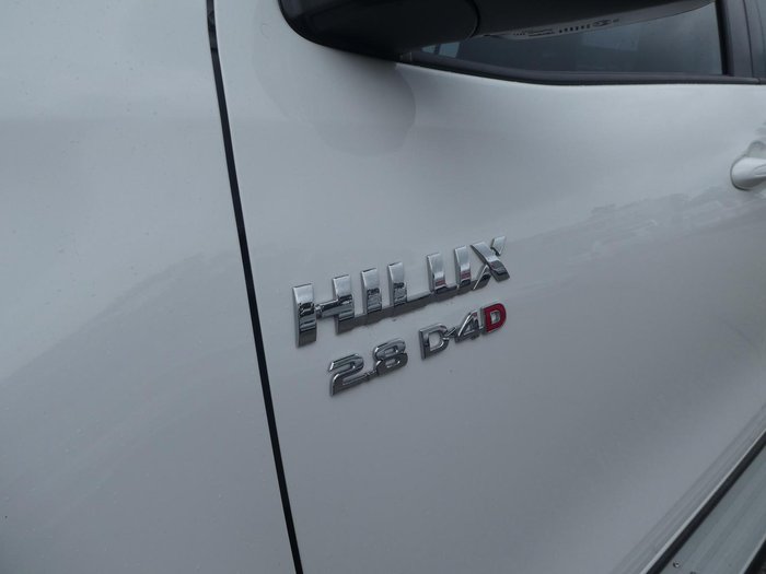 2023 Toyota Hilux SR