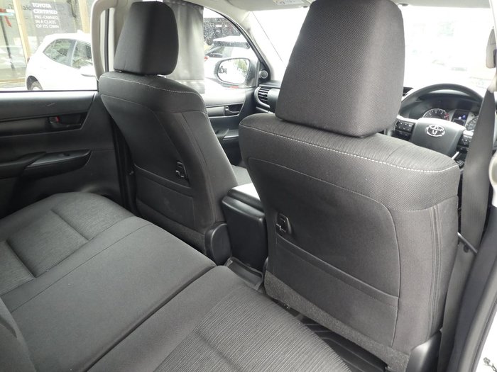 2023 Toyota Hilux SR