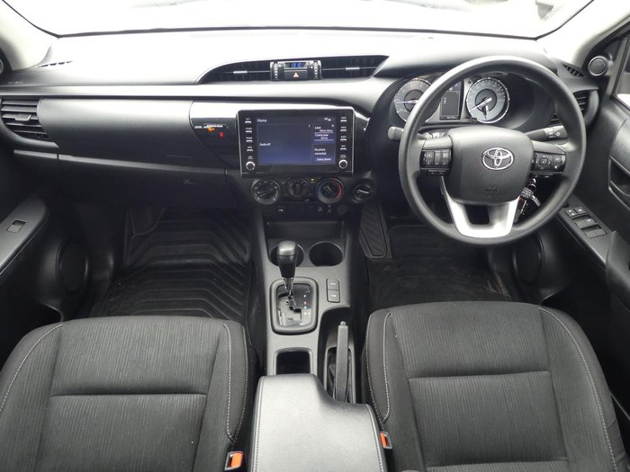 2023 Toyota Hilux SR