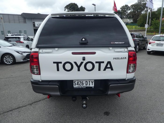 2023 Toyota Hilux SR