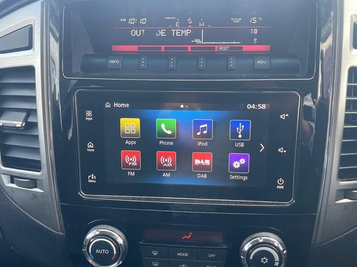 2017 Mitsubishi Pajero GLX