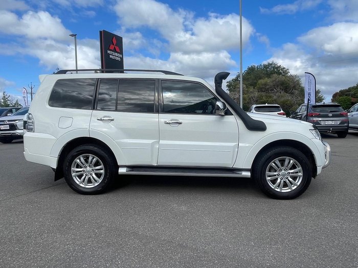 2017 Mitsubishi Pajero GLX