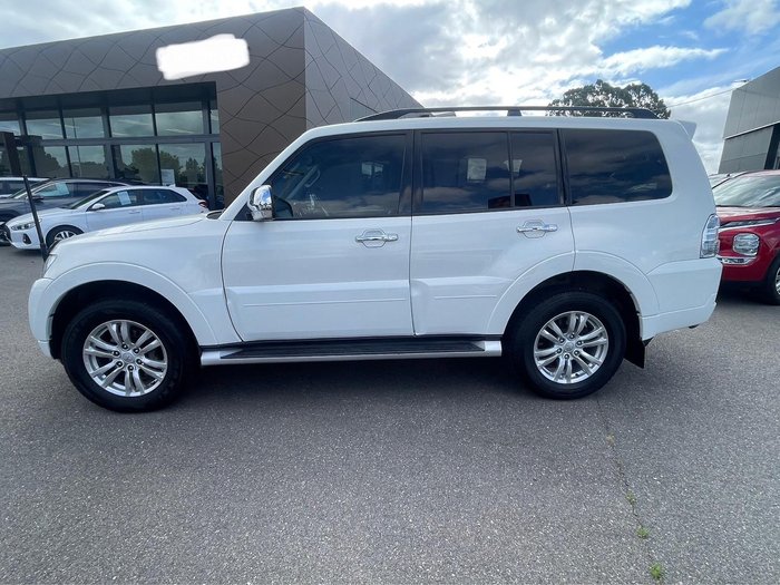 2017 Mitsubishi Pajero GLX