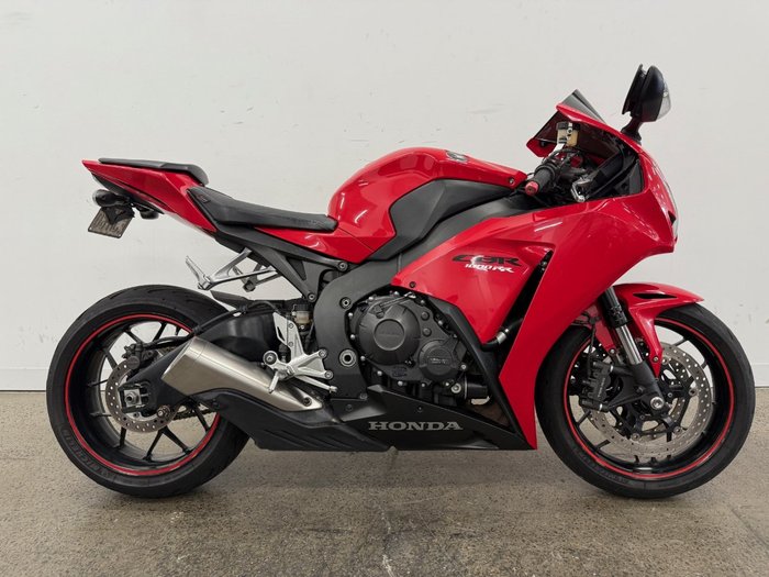 2015 Honda CBR1000RR (FIREBLADE) Red