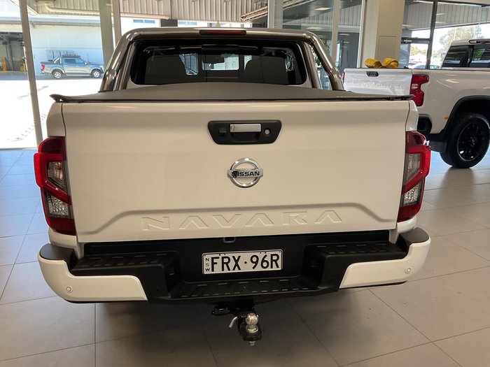 2023 Nissan Navara ST-X