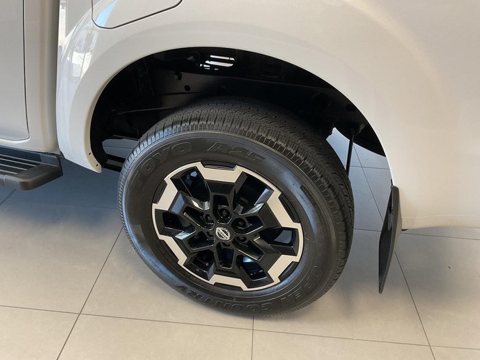 2023 Nissan Navara ST-X