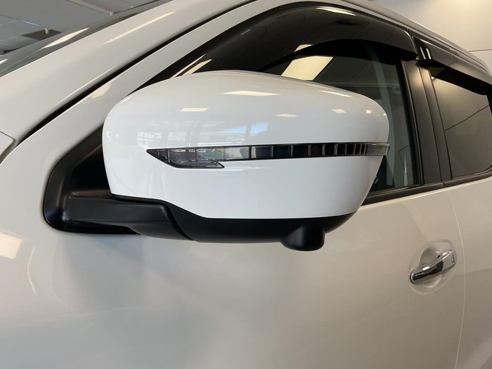 2023 Nissan Navara ST-X