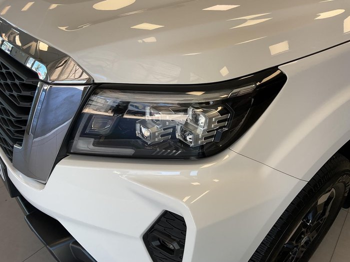 2023 Nissan Navara ST-X