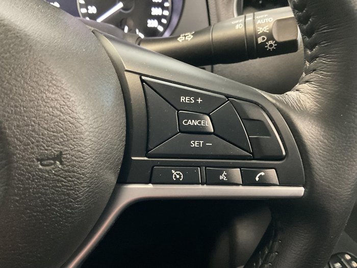 2023 Nissan Navara ST-X