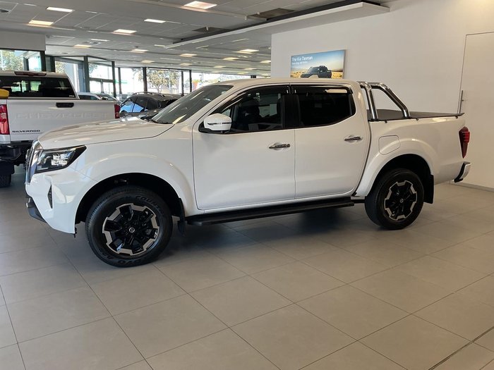 2023 Nissan Navara ST-X