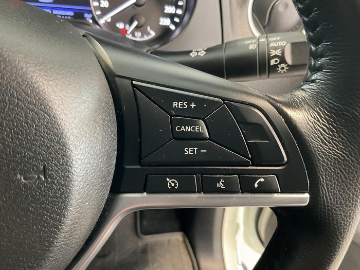 2021 Nissan Navara ST-X