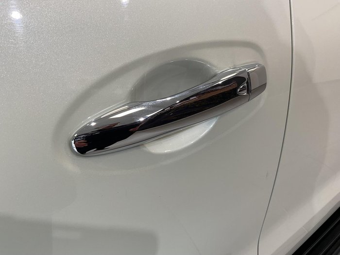 2021 Nissan Navara ST-X