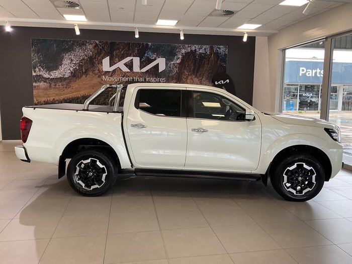 2021 Nissan Navara ST-X