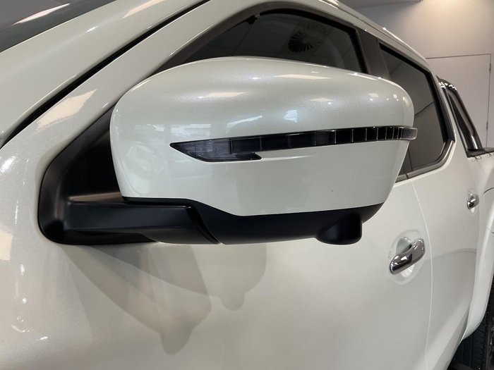 2021 Nissan Navara ST-X