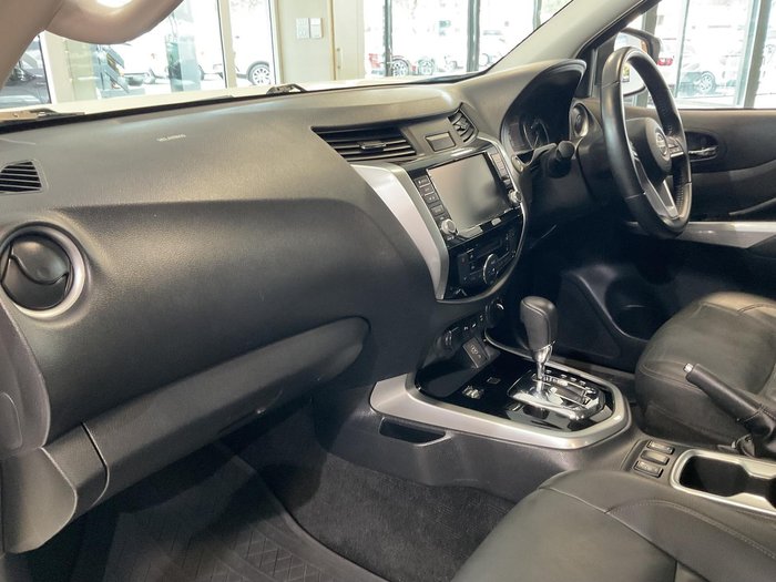 2021 Nissan Navara ST-X