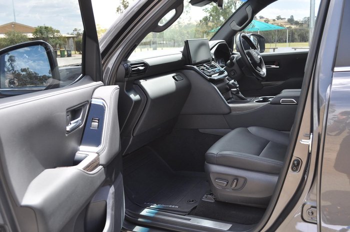 2022 Toyota Landcruiser VX