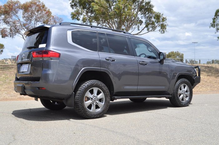 2022 Toyota Landcruiser VX