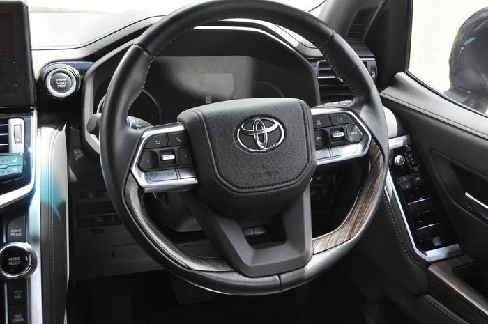 2022 Toyota Landcruiser VX