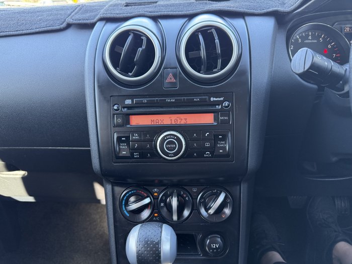 2011 Nissan Dualis ST