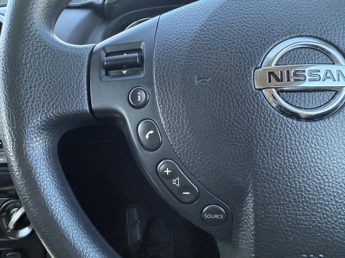 2011 Nissan Dualis ST