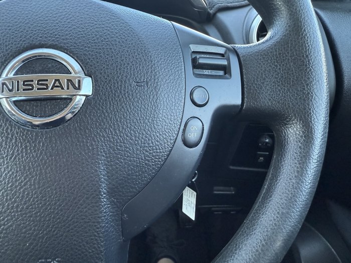 2011 Nissan Dualis ST